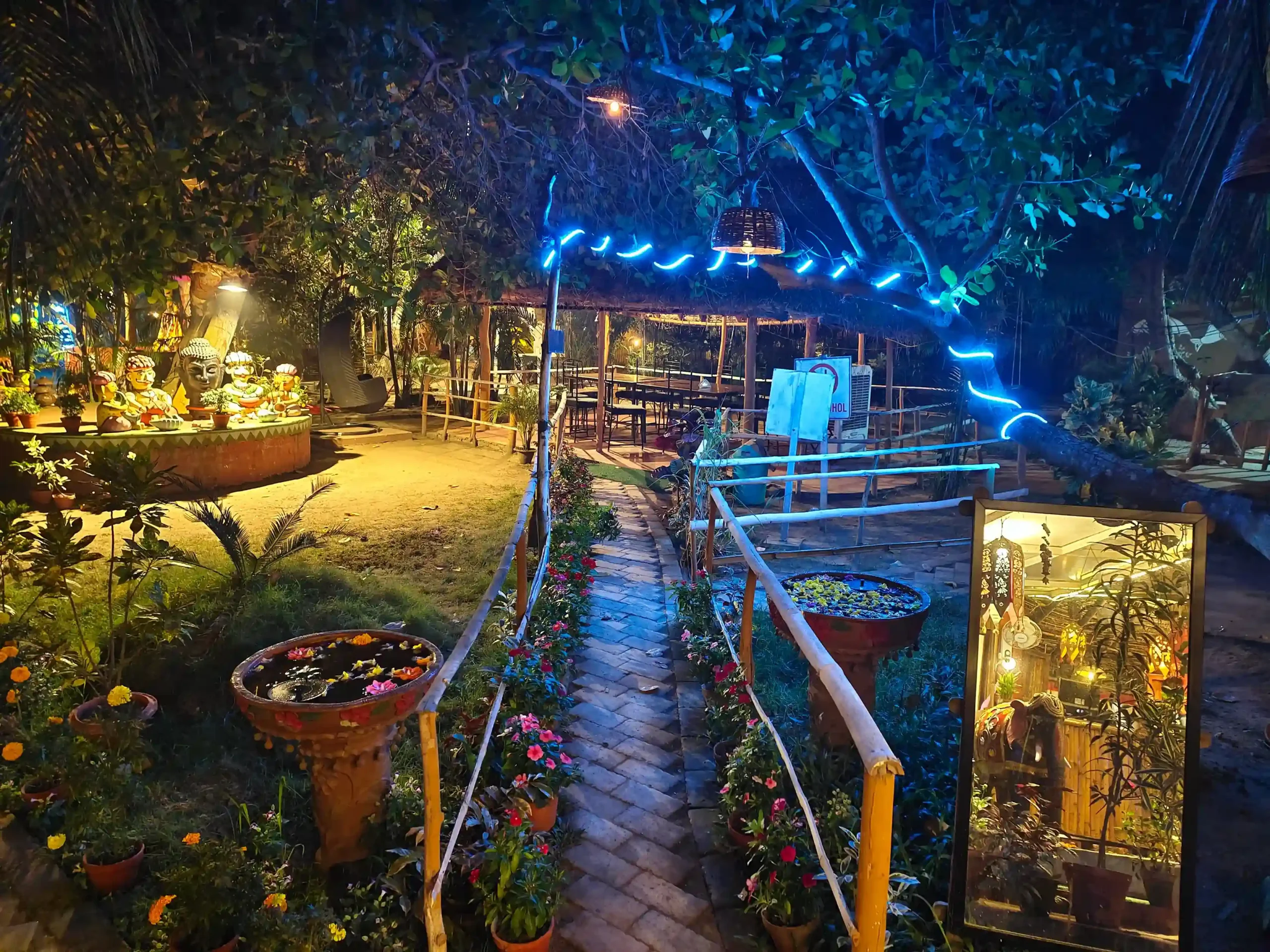 Hotels near Konark Temple (2)